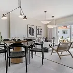 Super Stylish Apartment In Fantastic Location